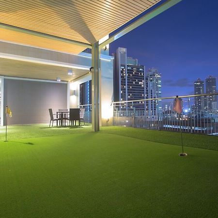 V Residence Serviced Apartment Bangkok Extérieur photo