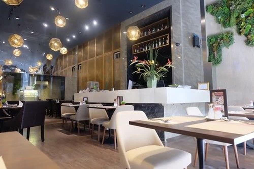 V Residence Serviced Apartment Bangkok Extérieur photo