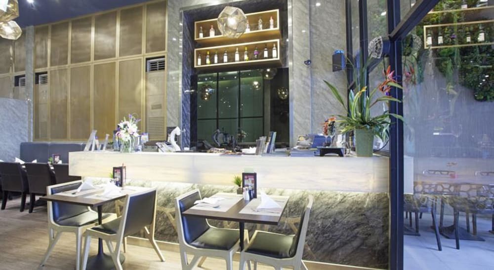 V Residence Serviced Apartment Bangkok Extérieur photo